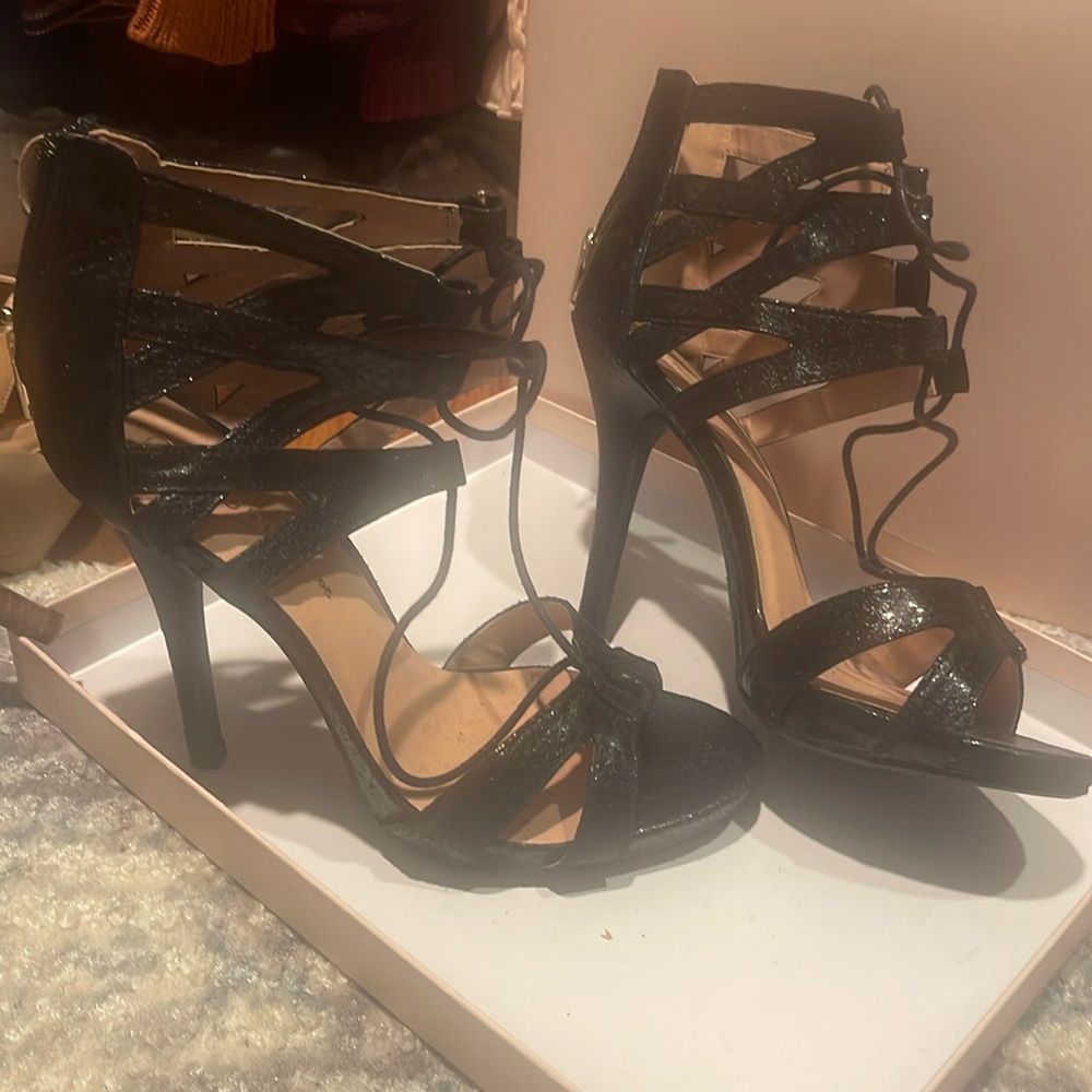 NEW Wild Diva Lounge woman’s black snake skin heels size 7 1/2